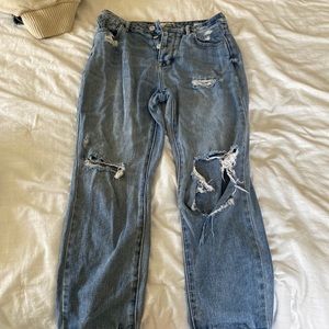 Pac Sun Mom Jeans size 25 in great condition!